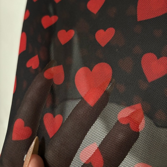Mesh top with hearts ❤️ - Picture 2 of 3
